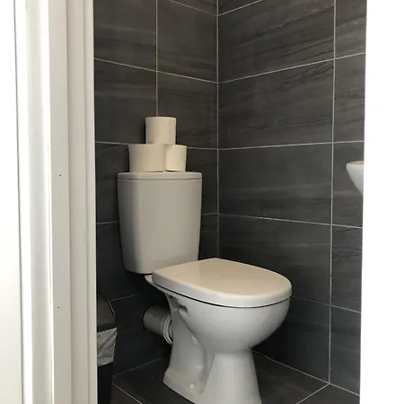 公寓 Seville Self Catering *